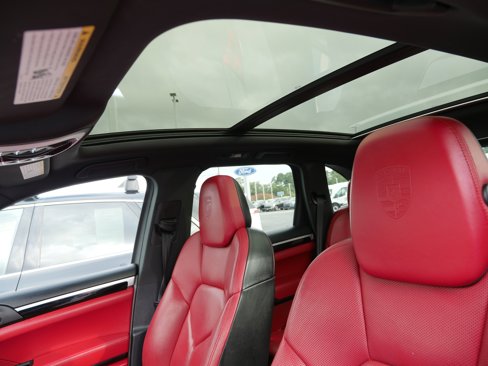 Used 2018 Porsche Cayenne Platinum Edition w/ Premium Package image 24