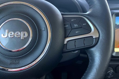 Used 2022 Jeep Renegade Latitude w/ Convenience Group image 24