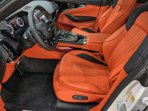 New 2025 Aston Martin DBX 707 image 17