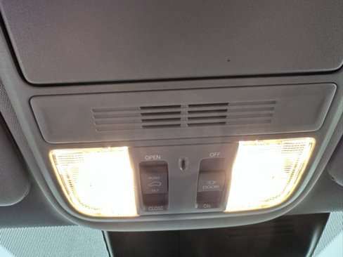 Used 2019 Honda CR-V EX image 33