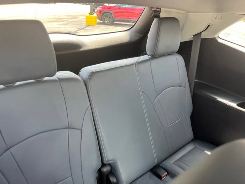 Used 2021 Buick Enclave Essence w/ Sound and Sites Package image 27