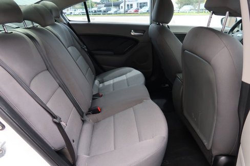 Used 2018 Kia Forte LX image 8