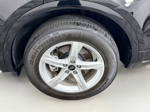 Used 2023 Audi Q5 2.0T Premium w/ Convenience Package image 29