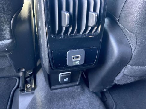 Used 2024 Jeep Compass Limited image 15