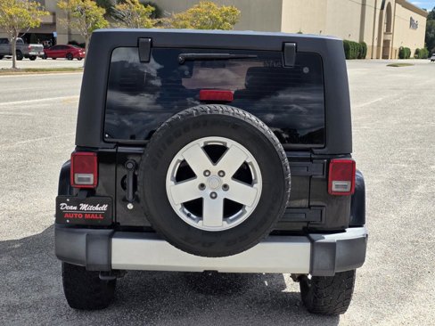 Used 2012 Jeep Wrangler Unlimited Sahara image 3