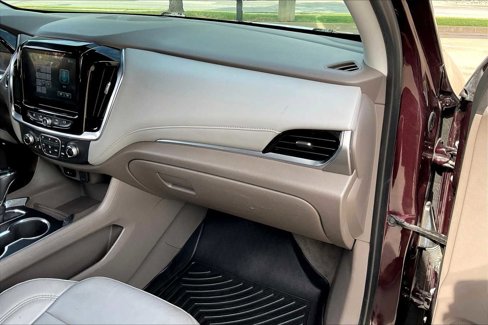 Used 2019 Chevrolet Traverse LT w/ LT Premium Package image 17