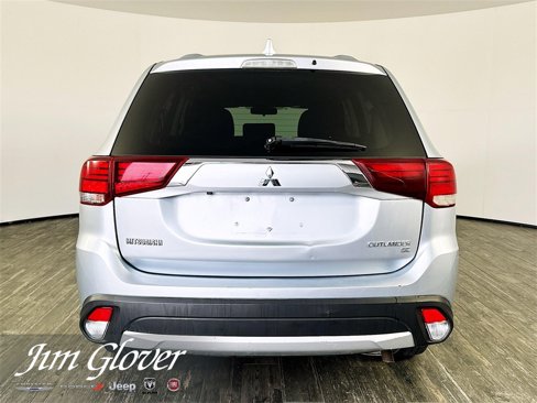 Used 2017 Mitsubishi Outlander SE image 9