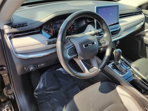 Used 2022 Jeep Compass Limited image 11