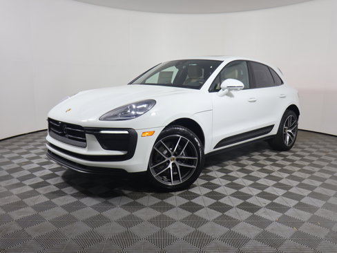 New 2025 Porsche Macan image 1