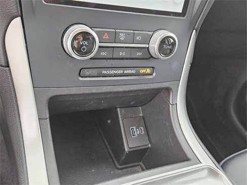 Used 2023 Ford Edge SEL image 22