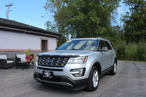 Used 2017 Ford Explorer XLT w/ Equipment Group 202A image 13
