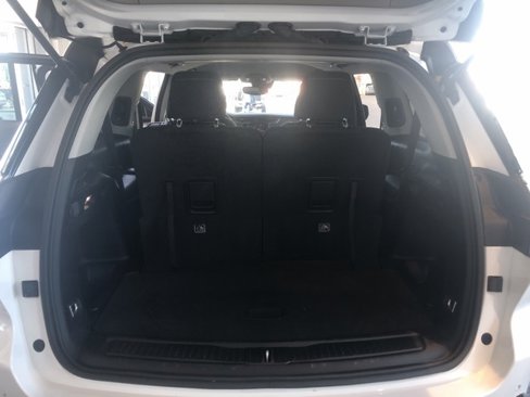 Used 2023 Jeep Grand Cherokee L Laredo image 12