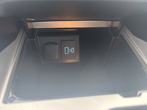 Used 2021 Ford Explorer XLT w/ Equipment Group 202A image 22