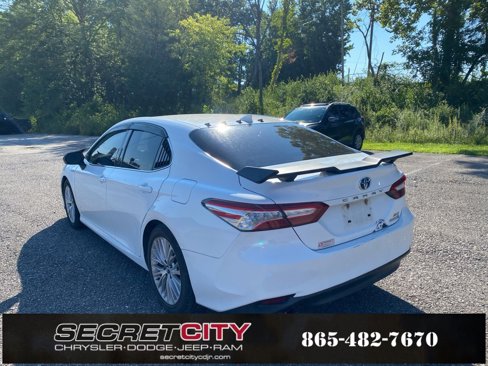 Used 2019 Toyota Camry XLE w/ Sunroof Package image 7