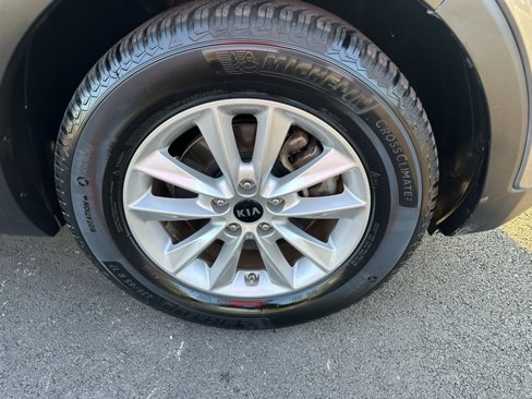 Used 2019 Kia Sorento LX w/ LX V6 Convenience Package image 20