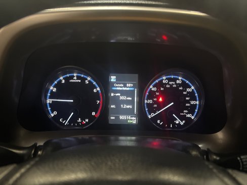 Used 2018 Toyota RAV4 XLE w/ Plus Extra Value Package image 13
