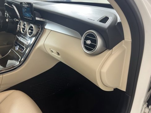 Used 2019 Mercedes-Benz C 300 4MATIC Sedan image 23