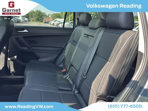Used 2019 Volkswagen Tiguan SE w/ Panoramic Sunroof Package image 10