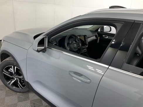New 2025 Volvo XC40 B5 Core w/ Climate Package image 54