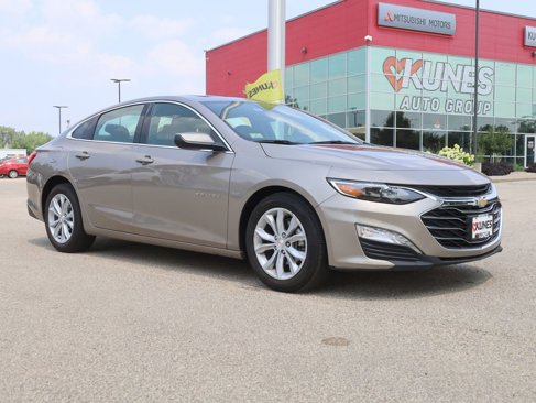 Used 2024 Chevrolet Malibu LT image 2