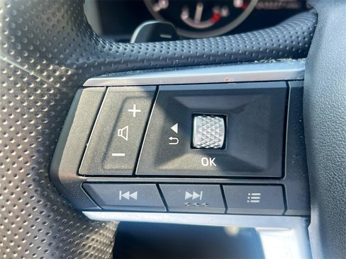 Used 2024 Mitsubishi Outlander SE image 12