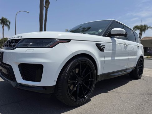 Used 2020 Land Rover Range Rover Sport HSE image 12