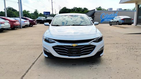 Used 2023 Chevrolet Malibu LT image 2