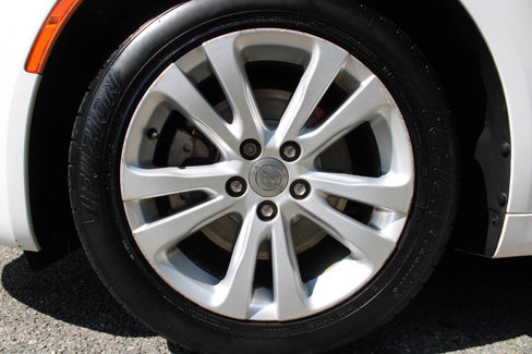 Used 2015 Chrysler 200 Limited image 19