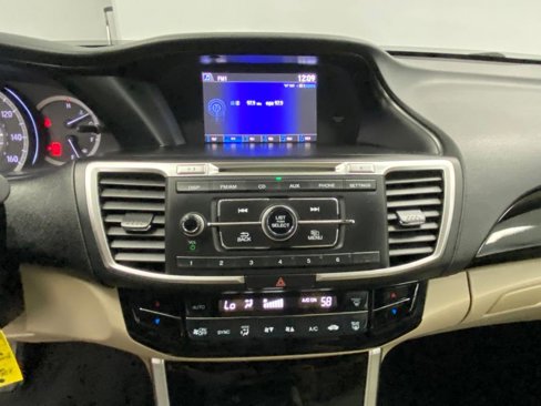 Used 2016 Honda Accord LX image 26