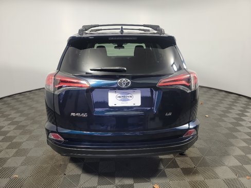 Used 2017 Toyota RAV4 LE image 5