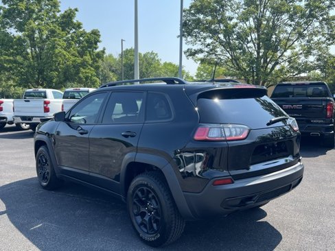 Used 2022 Jeep Cherokee Latitude image 3