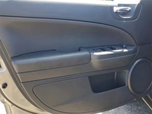 Used 2011 Dodge Caliber Mainstreet image 9