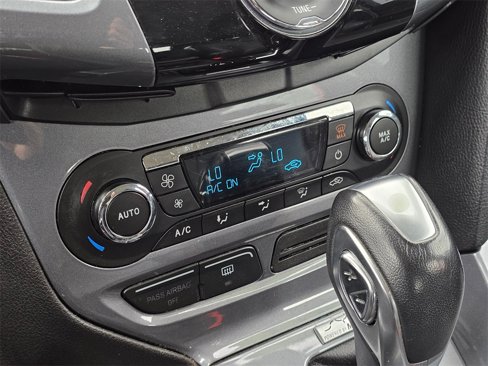 Used 2013 Ford Focus Titanium w/ Titanium Handling Pkg image 27
