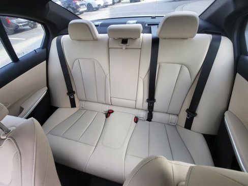 New 2025 BMW 330i Sedan w/ Convenience Package image 13