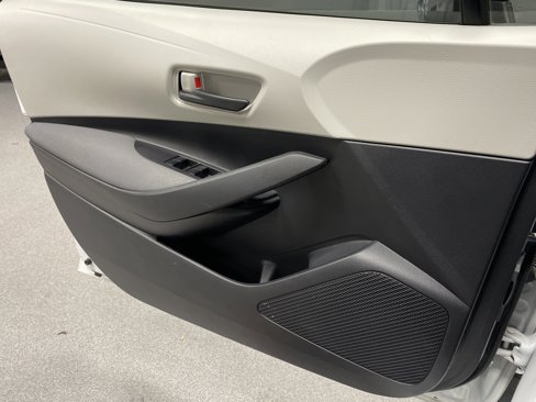 Certified 2022 Toyota Corolla LE image 14