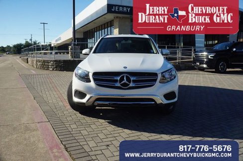 Used 2017 Mercedes-Benz GLC 300 image 2