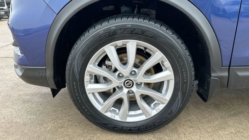 Used 2022 Nissan Rogue Sport SV image 32