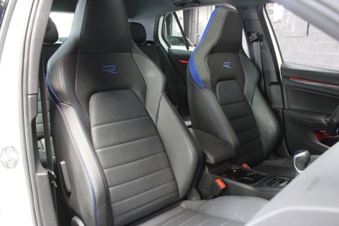 Used 2022 Volkswagen Golf R image 44