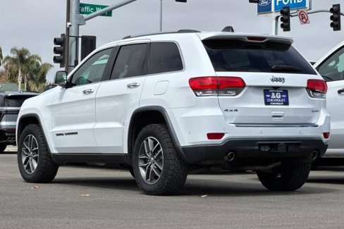 Used 2018 Jeep Grand Cherokee Limited image 7