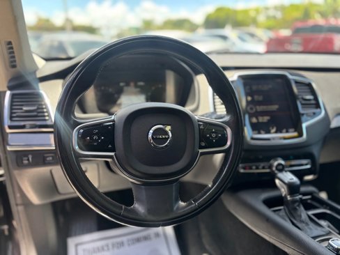 Used 2018 Volvo XC90 T6 Momentum w/ Convenience Package image 29