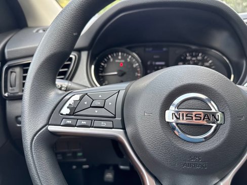 Certified 2020 Nissan Rogue Sport SV image 23