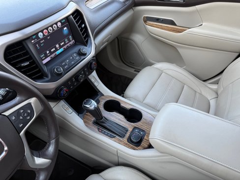 Used 2019 GMC Acadia Denali image 28