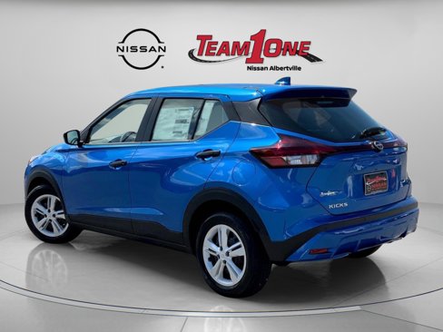 New 2025 Nissan Kicks Play S image 4