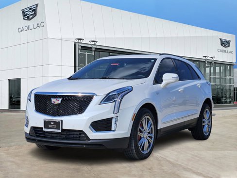 New 2025 Cadillac XT5 Sportv image 2