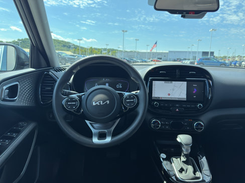 Certified 2023 Kia Soul S image 9