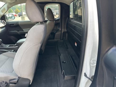 Used 2022 Toyota Tacoma SR image 26
