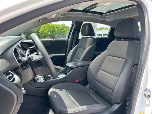 Used 2023 Chevrolet Malibu LT image 14