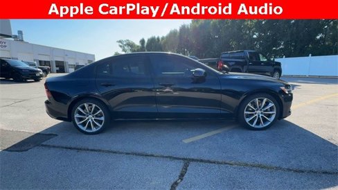 Used 2019 Volvo S60 T6 Momentum w/ Multimedia Package image 11