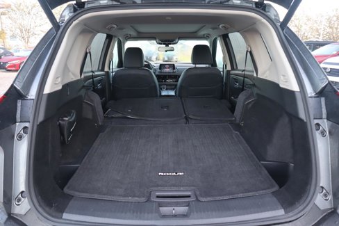 Used 2023 Nissan Rogue SV w/ SV Premium Package image 42