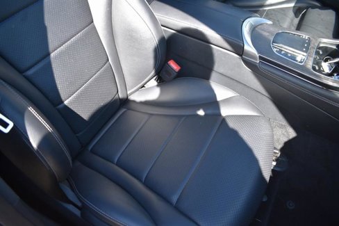 Used 2021 Mercedes-Benz GLC 300 4MATIC w/ AMG Line image 25